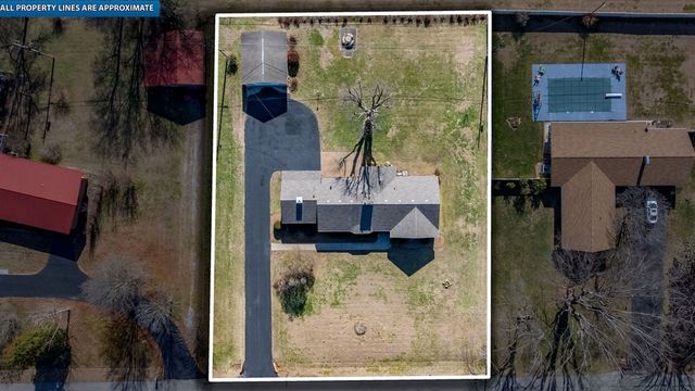 204 Ridgehill Dr, Hopkinsville, KY 42240