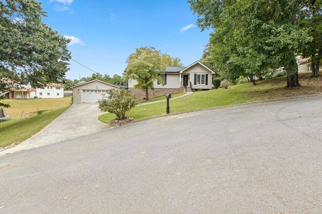 11 E Larry Circle, Ringgold, GA 30736