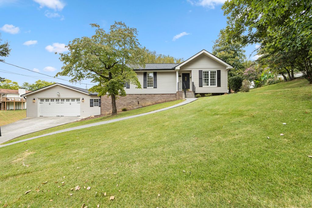 11 E Larry Circle, Ringgold, GA 30736
