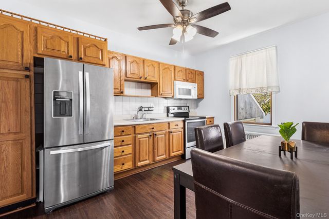 1517 10th Street, West Babylon, NY 11704