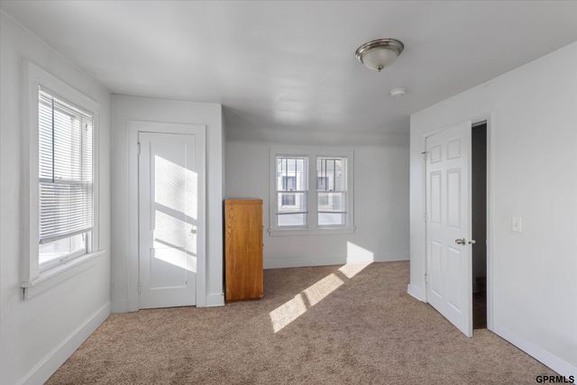 5112 S 20 Street, Omaha, NE 68107