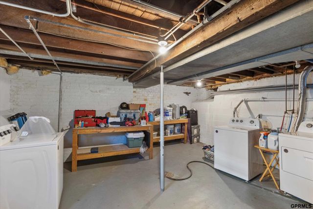 5112 S 20 Street, Omaha, NE 68107