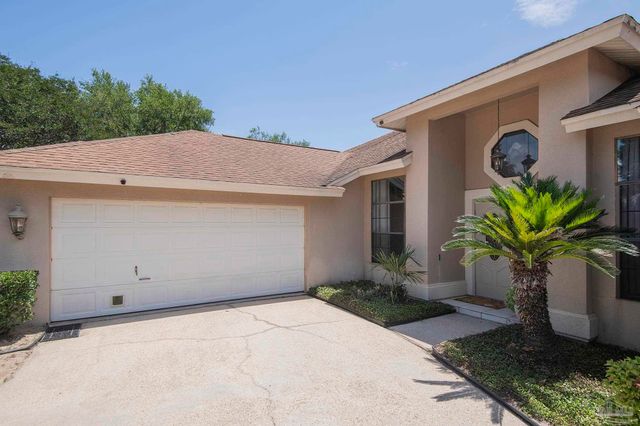 5130 Yesteroaks Cir, Pensacola, FL 32504