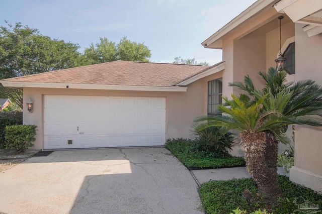 5130 Yesteroaks Cir, Pensacola, FL 32504