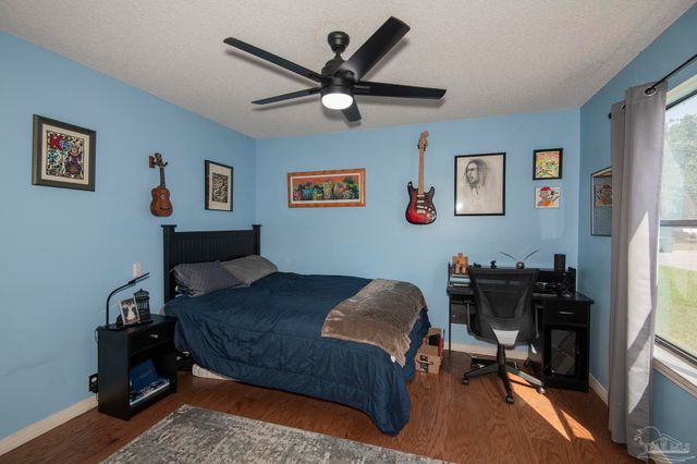 5130 Yesteroaks Cir, Pensacola, FL 32504