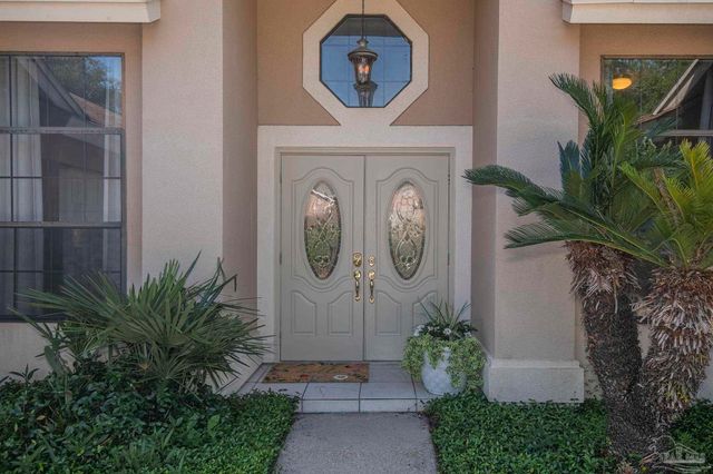 5130 Yesteroaks Cir, Pensacola, FL 32504