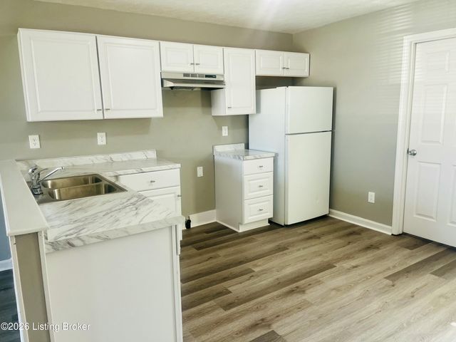 824 Dresden Ave, Louisville, KY 40215