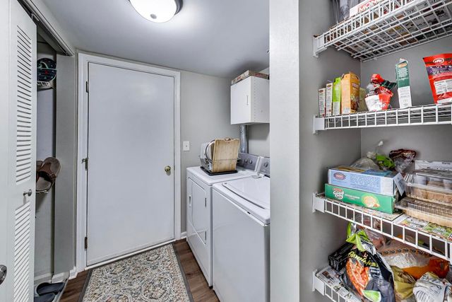 76 Cambridge Avenue 76, Streamwood, IL 60107