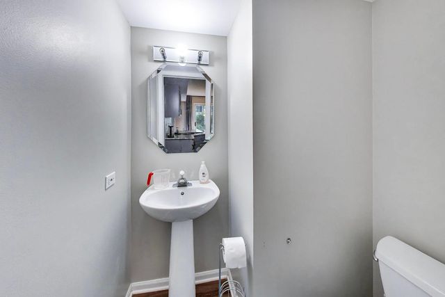 76 Cambridge Avenue 76, Streamwood, IL 60107