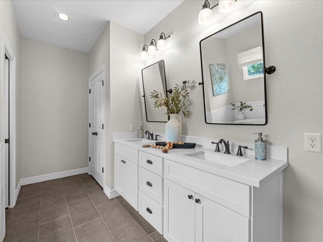 1451 Cheshire Lane, Houston, TX 77018