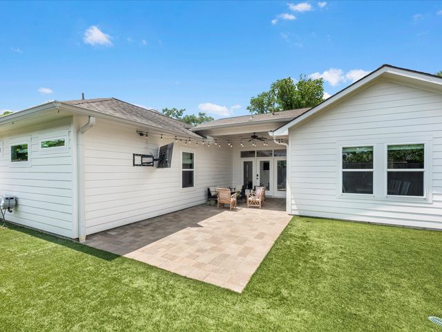 1451 Cheshire Lane, Houston, TX 77018