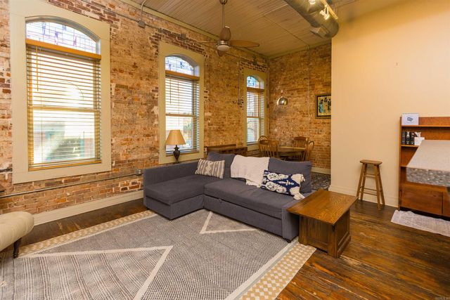 241 S Main, Jonesboro, AR 72401