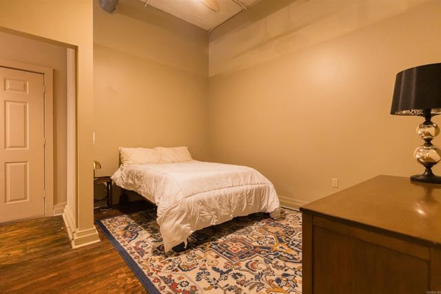 241 S Main, Jonesboro, AR 72401