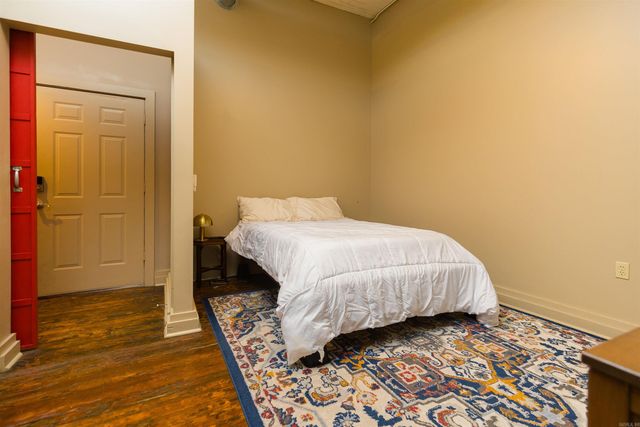 241 S Main, Jonesboro, AR 72401