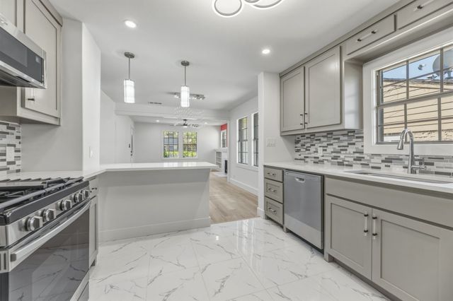 311 Beckleywood Boulevard, Dallas, TX 75224