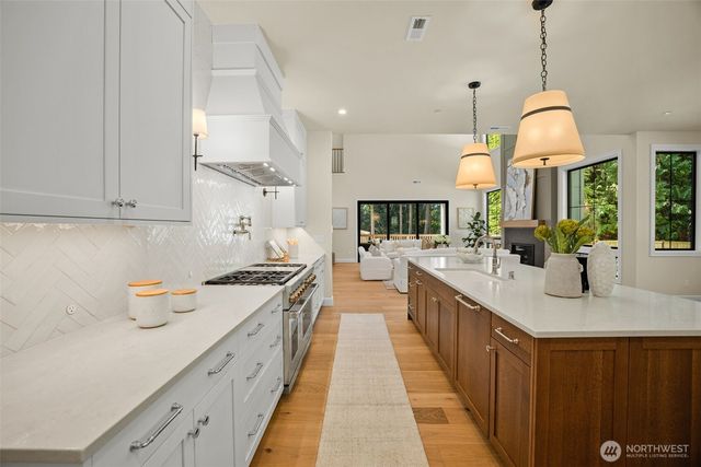 21450 NE 79th, Redmond, WA 98053