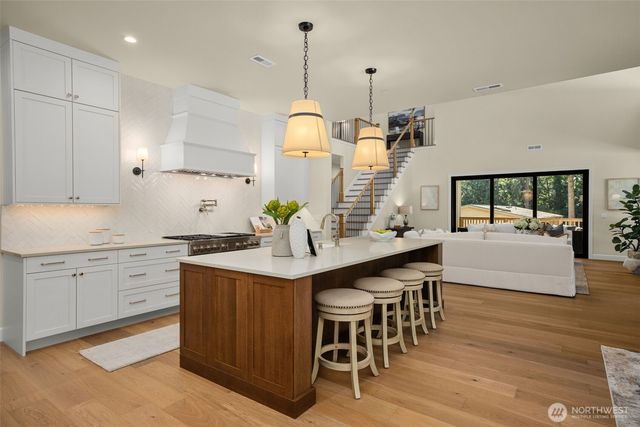 21450 NE 79th, Redmond, WA 98053