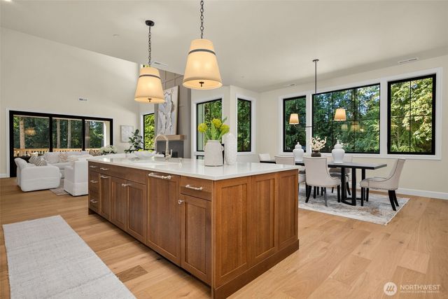 21450 NE 79th, Redmond, WA 98053