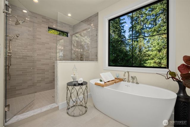 21450 NE 79th, Redmond, WA 98053