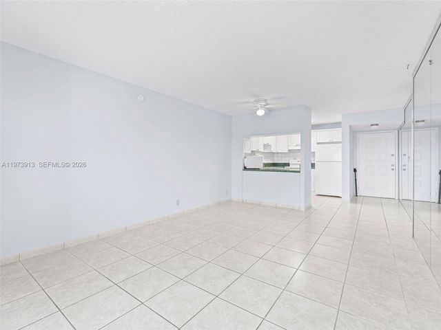 8005 Lake Dr 408, Doral, FL 33166