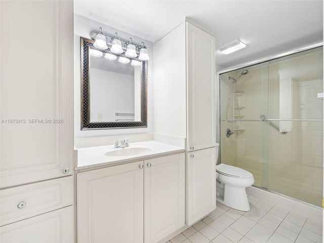 8005 Lake Dr 408, Doral, FL 33166