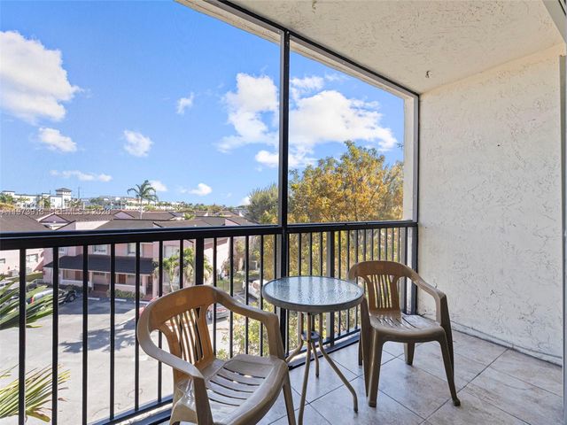 8005 Lake Dr 408, Doral, FL 33166