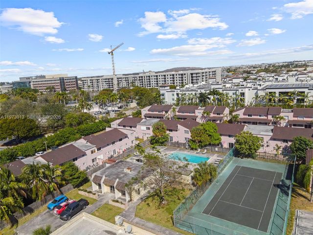 8005 Lake Dr 408, Doral, FL 33166