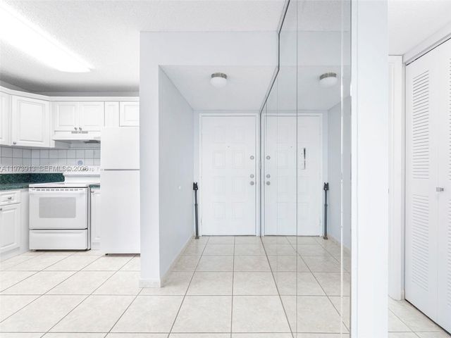 8005 Lake Dr 408, Doral, FL 33166