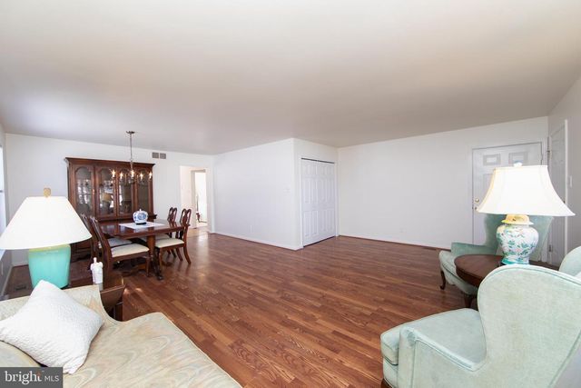 424 COUNTRY WAY, Mickleton, NJ 08056