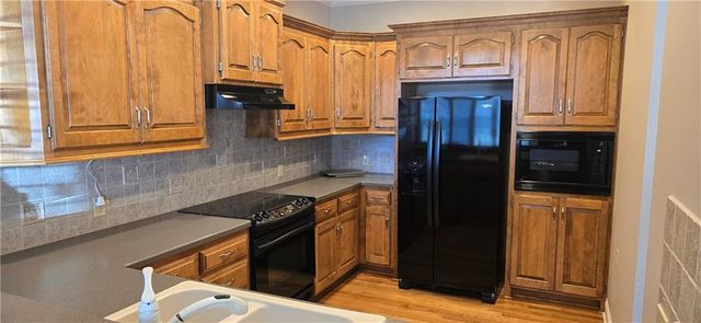 5413 W 145th Terrace, Leawood, KS 66224