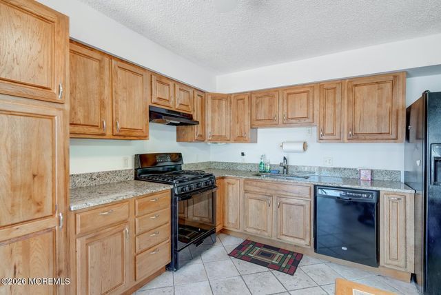 12 Hollywood Boulevard N, Forked River, NJ 08731