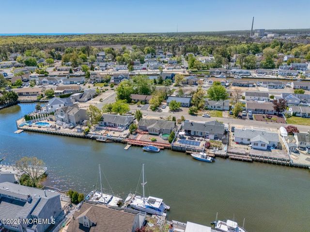 12 Hollywood Boulevard N, Forked River, NJ 08731