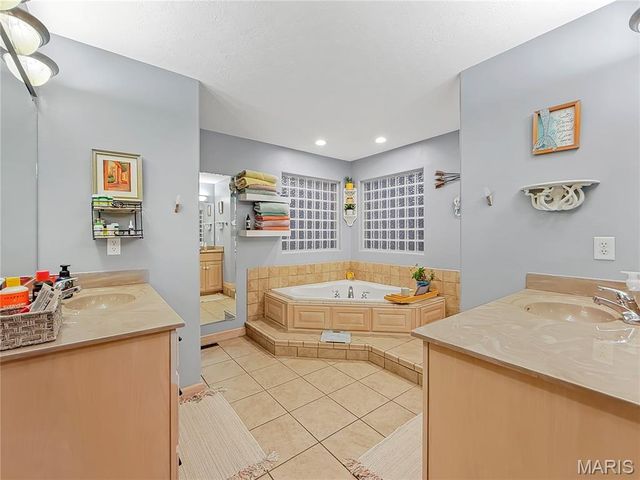 1835 Magnolia Drive, Lebanon, MO 65536