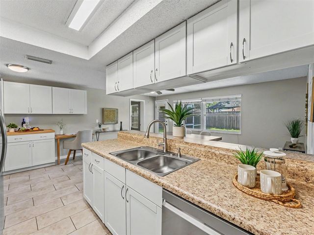 8048 BLUE FINCH WAY, New Port Richey, FL 34653