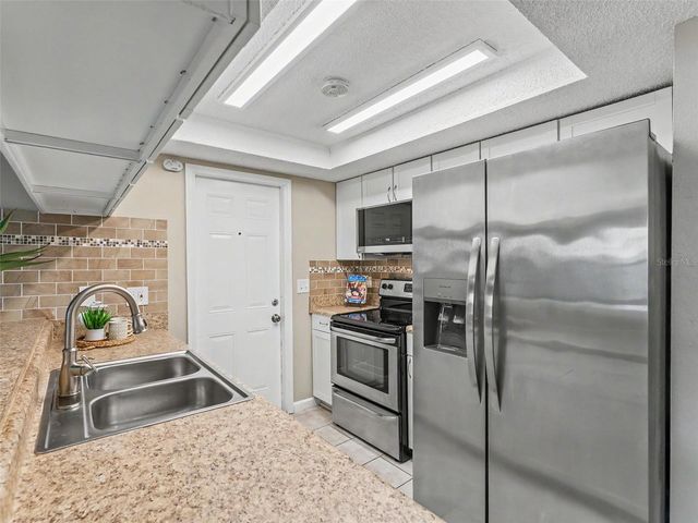 8048 BLUE FINCH WAY, New Port Richey, FL 34653
