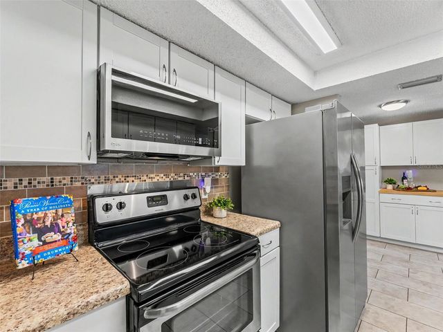 8048 BLUE FINCH WAY, New Port Richey, FL 34653