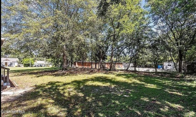 201 E Barrett Street, Carthage, NC 28327