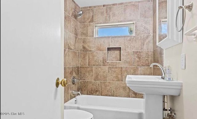 201 E Barrett Street, Carthage, NC 28327