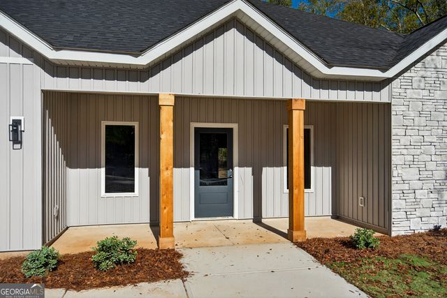 3080 15th SW, Lanett, AL 36863