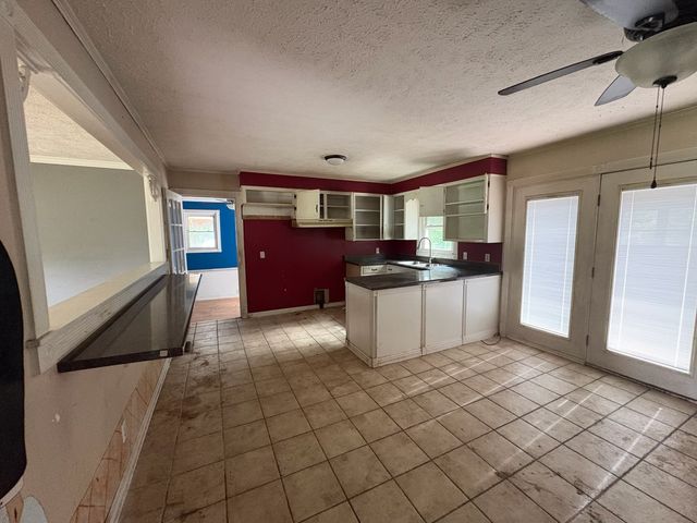 400 Neely Ave, Shelbyville, TN 37160