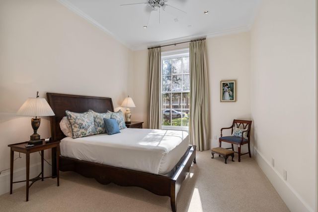 8 Tokeneke Trail, Houston, TX 77024