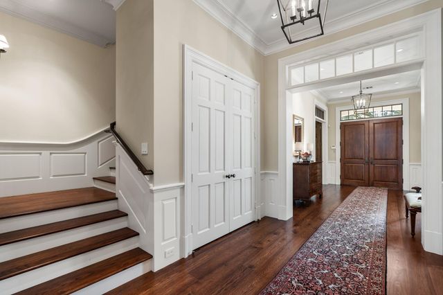 8 Tokeneke Trail, Houston, TX 77024