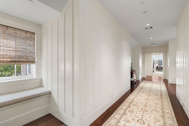 8 Tokeneke Trail, Houston, TX 77024