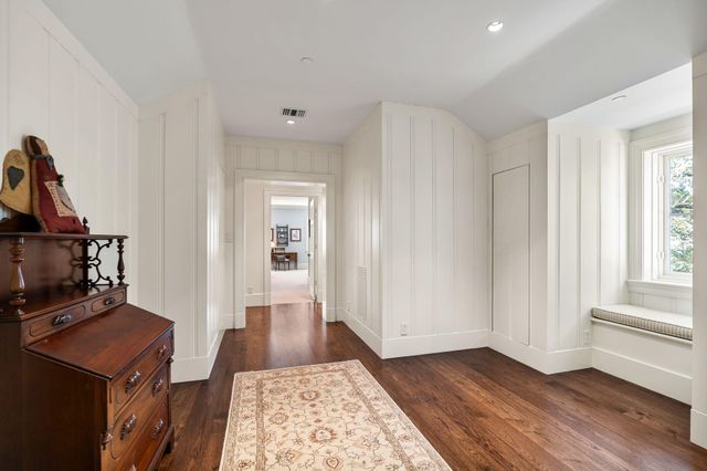 8 Tokeneke Trail, Houston, TX 77024