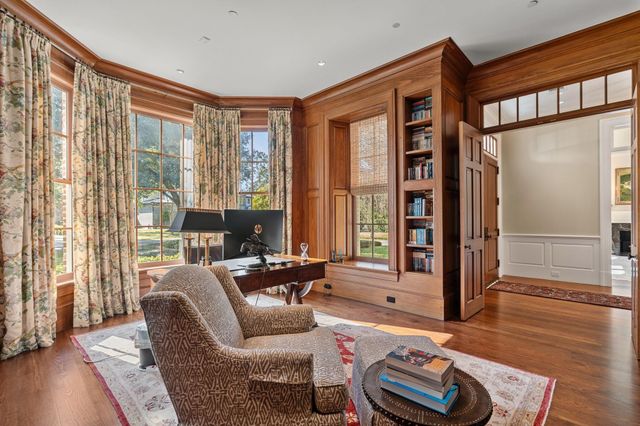 8 Tokeneke Trail, Houston, TX 77024