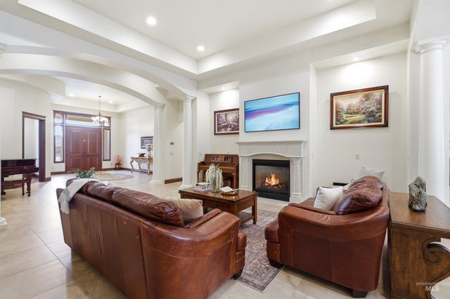 2816 E Hard Rock Dr, Boise, ID 83712