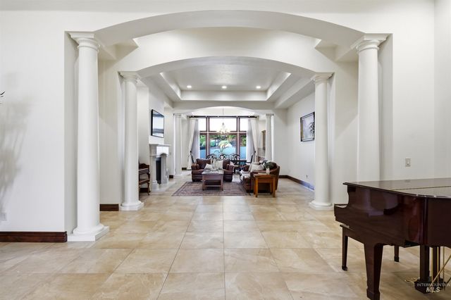 2816 E Hard Rock Dr, Boise, ID 83712
