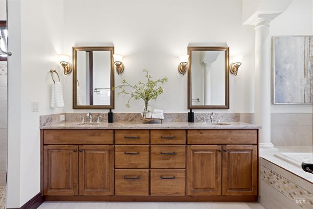 2816 E Hard Rock Dr, Boise, ID 83712