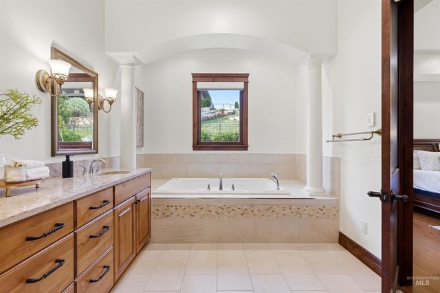 2816 E Hard Rock Dr, Boise, ID 83712
