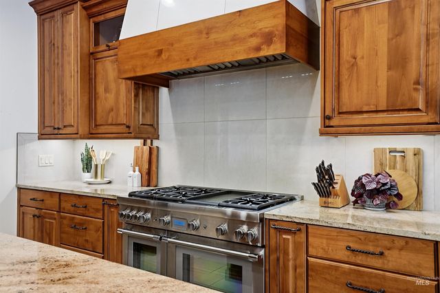2816 E Hard Rock Dr, Boise, ID 83712